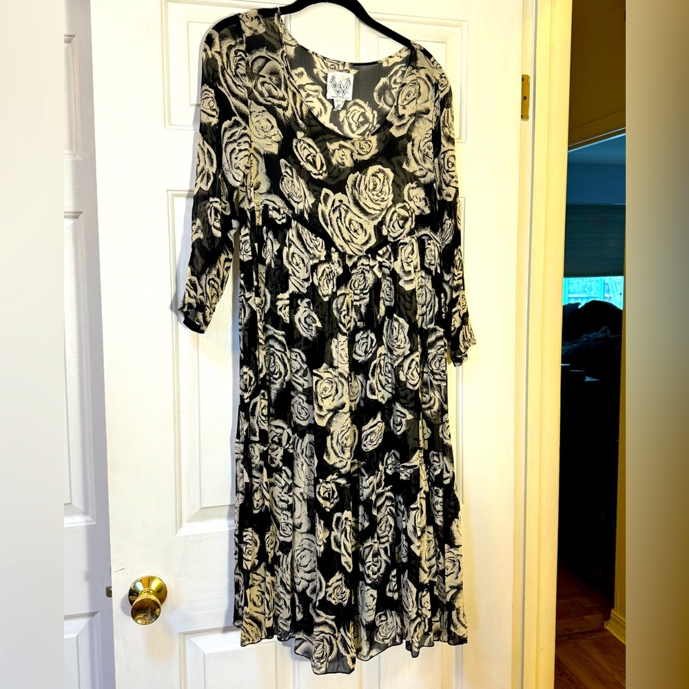Olive UK sheer black and cream knee length dress European size 1